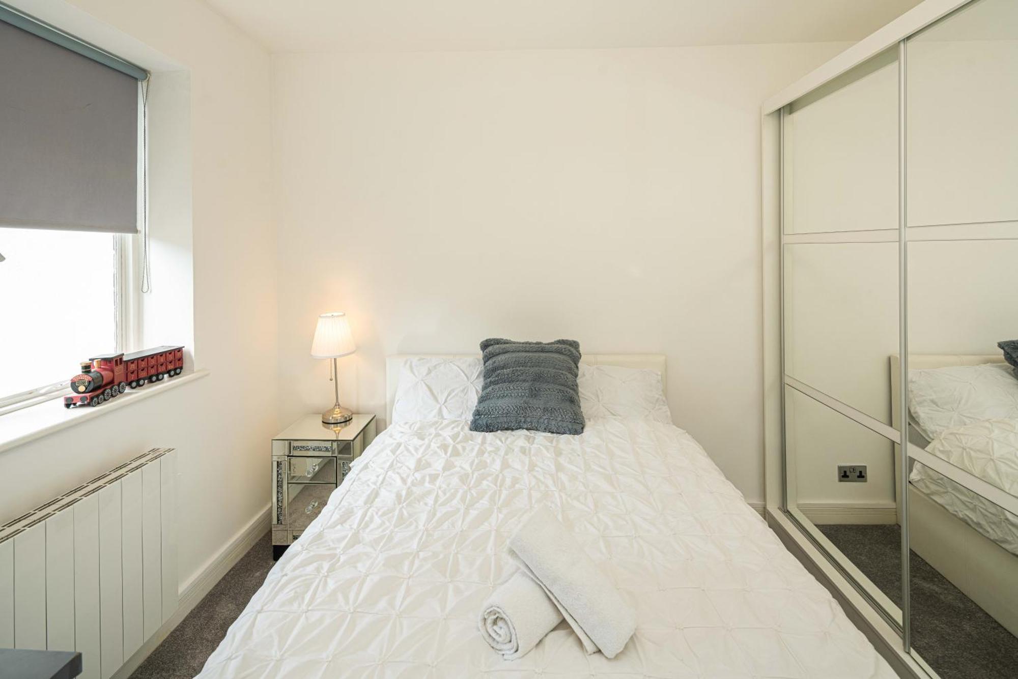 Charming Newly Refurb 2-bed 2-bath Entire With Ac Near Hyde Park, Paddington, Nottinghill And Kensington In Zone 1 Apartment