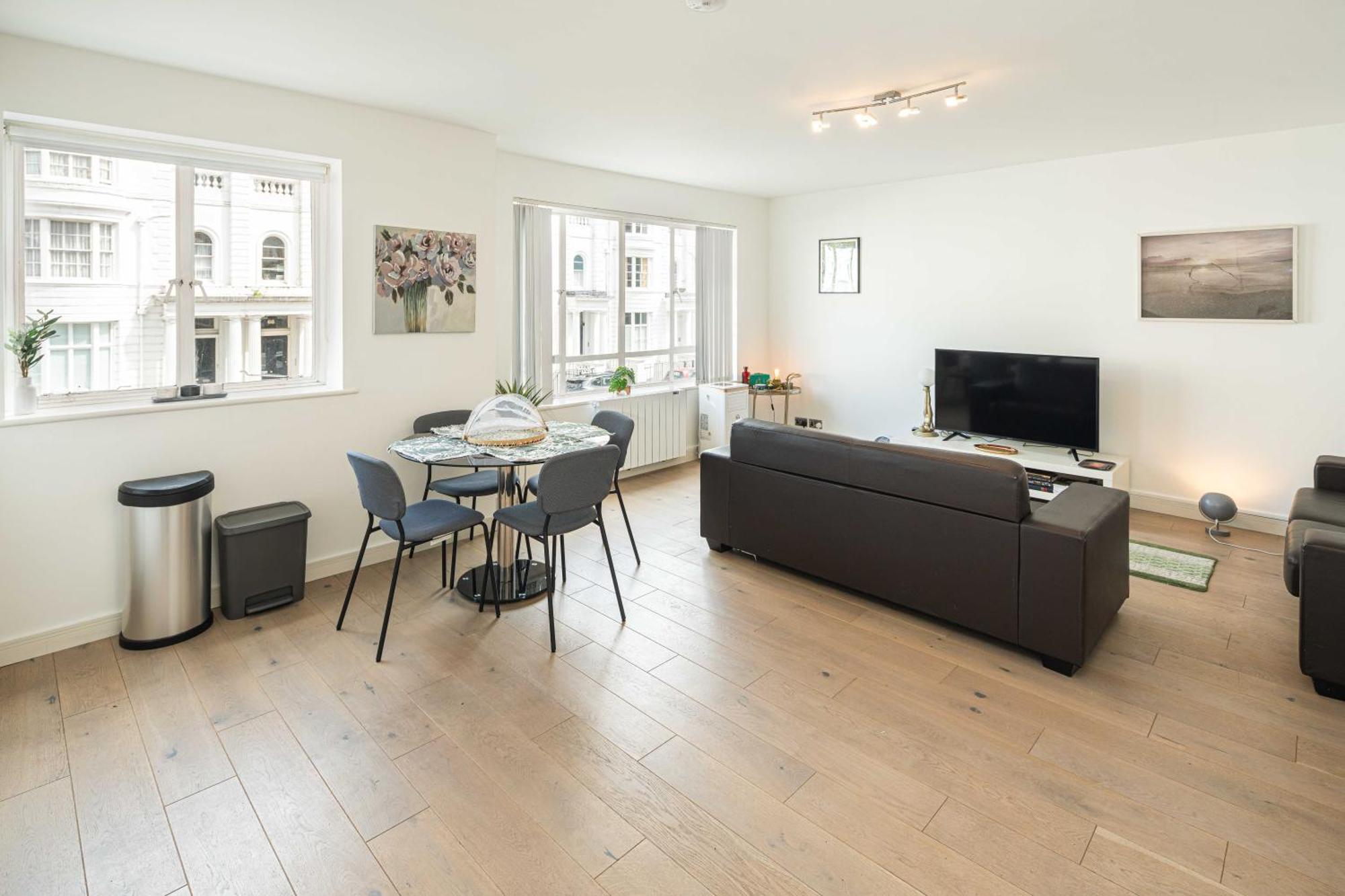 Apartment Charming Newly Refurb 2-bed 2-bath Entire With Ac Near Hyde Park, Paddington, Nottinghill And Kensington In Zone 1