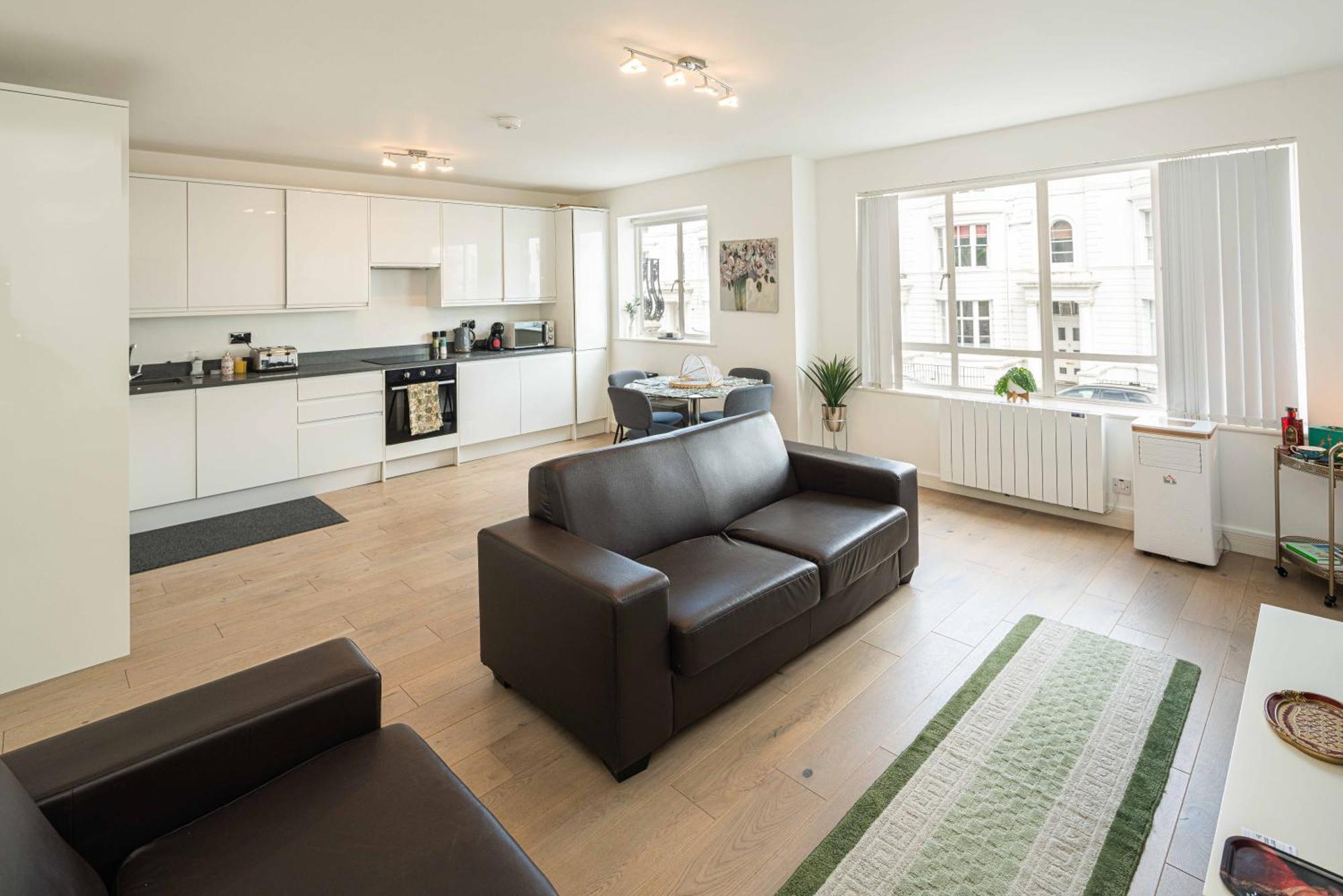 Charming Newly Refurb 2-bed 2-bath Entire With Ac Near Hyde Park, Paddington, Nottinghill And Kensington In Zone 1 Apartment *